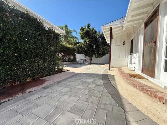 Building Photo - 22346 Burbank Blvd