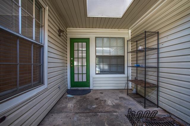 Building Photo - 822 Creekside Dr