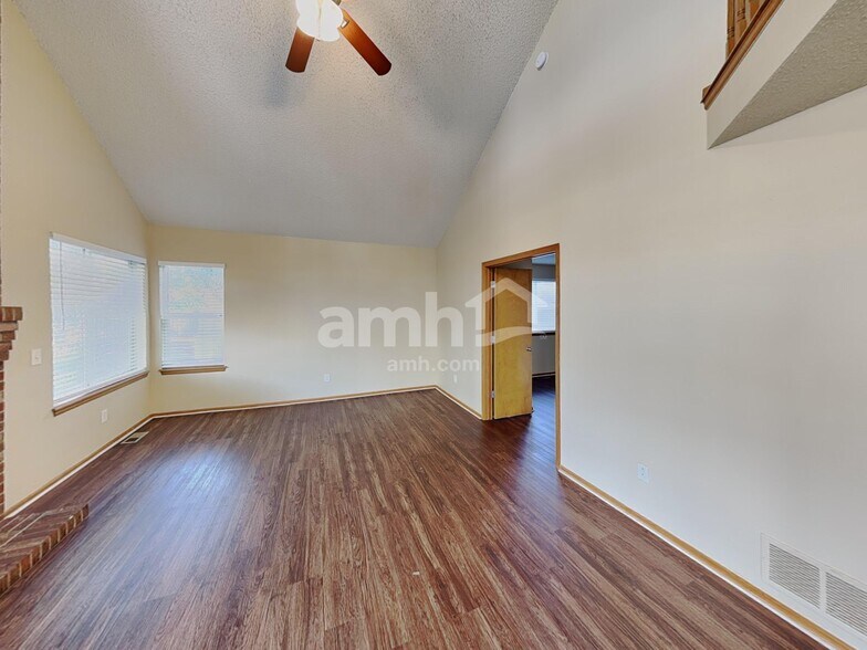 Building Photo - 19065 E Chenango Cir