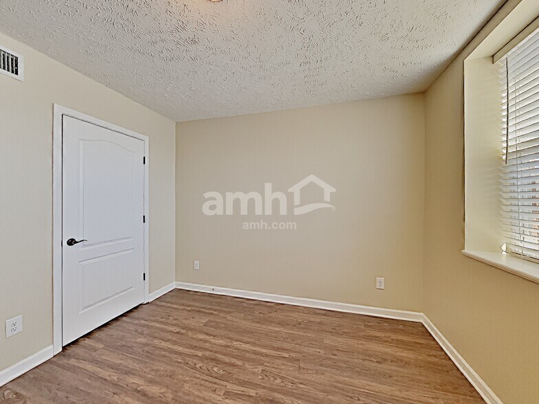 Building Photo - 808 Ottoe Ct