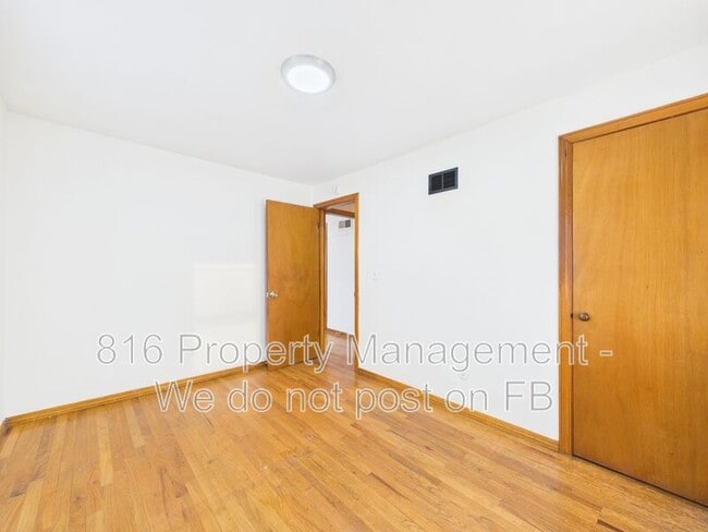 Building Photo - 11307 E 77th Terrace