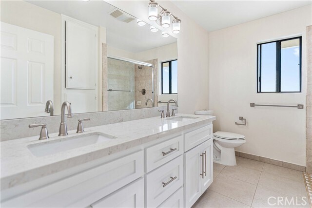 Building Photo - 30127 Vía Borica