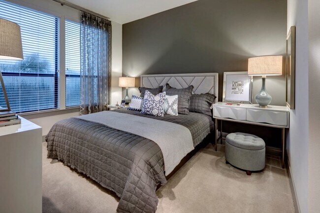 Building Photo - 2727 Commercial Center Blvd