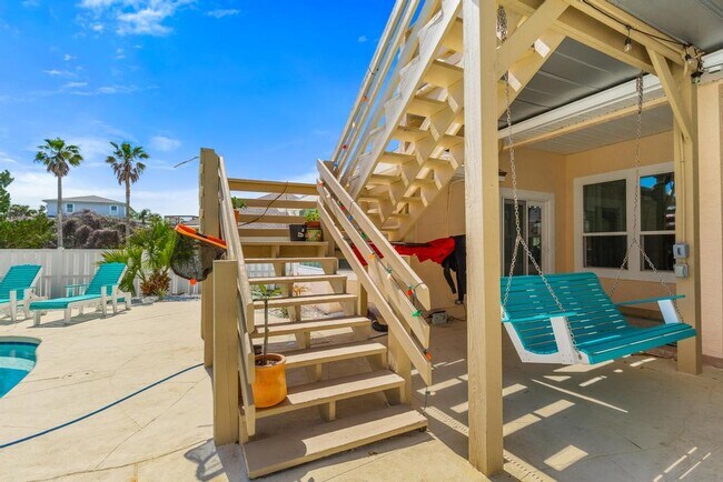 Building Photo - 200 Islamarada Ct