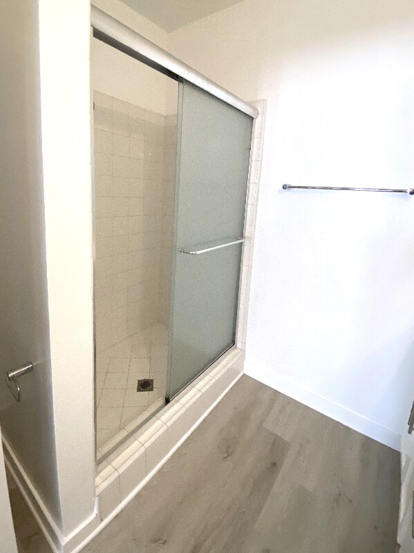 Building Photo - 5335 Yarmouth Ave