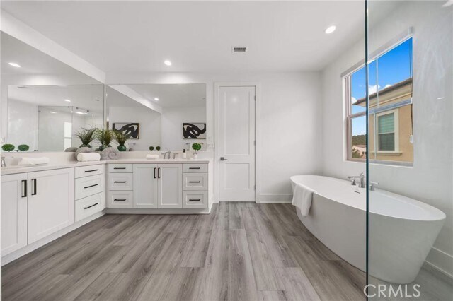 Building Photo - 59 Longchamp