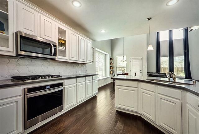 Building Photo - 1621 Frankford Dr