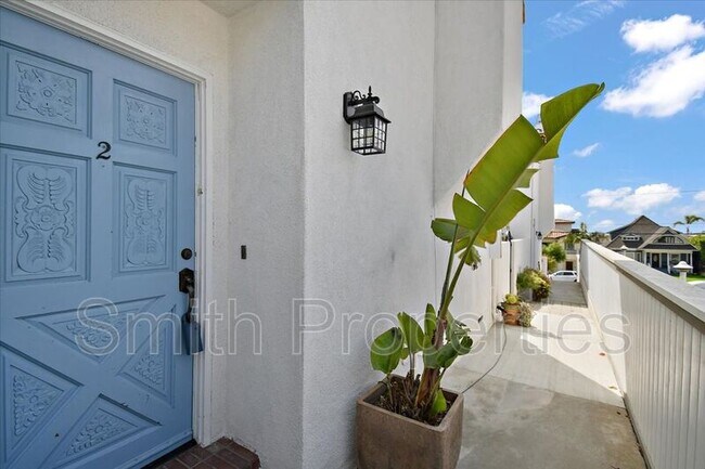 Building Photo - 122 S Guadalupe Ave