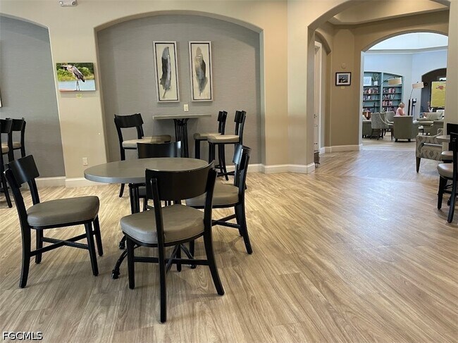 Building Photo - 10630 Camarelle Cir