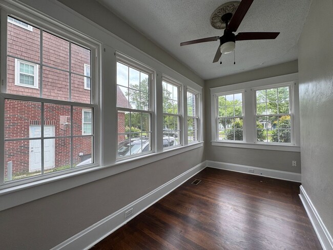 Building Photo - Welcome to this charming home in Portsmout...