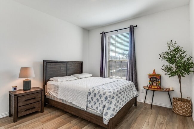 Building Photo - Stunning New 4 Bed, 3 Bath Home in Riverplace Garland – Move-In Ready and Available Now!