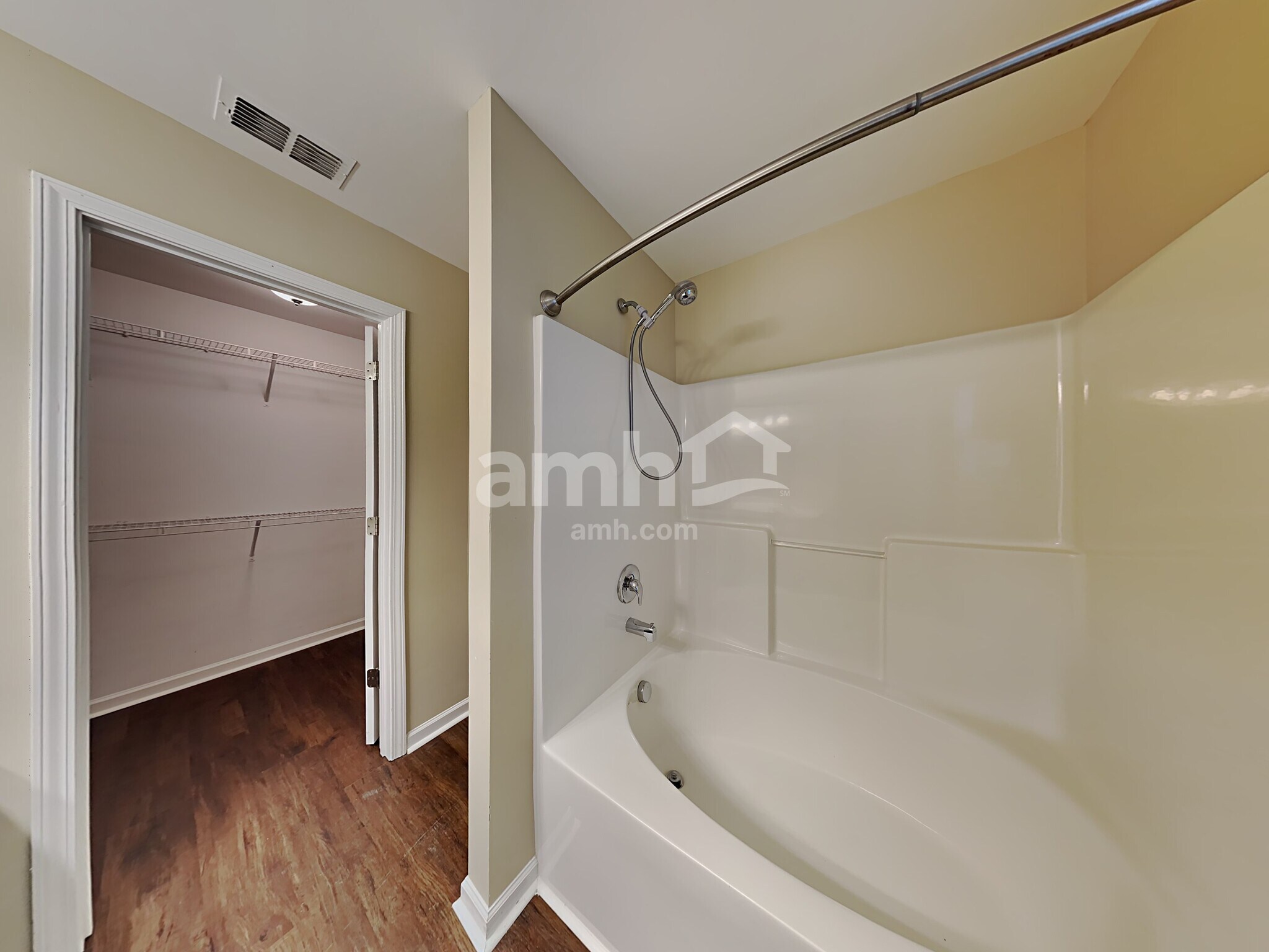 Building Photo - 2087 Longhunter Chase Dr