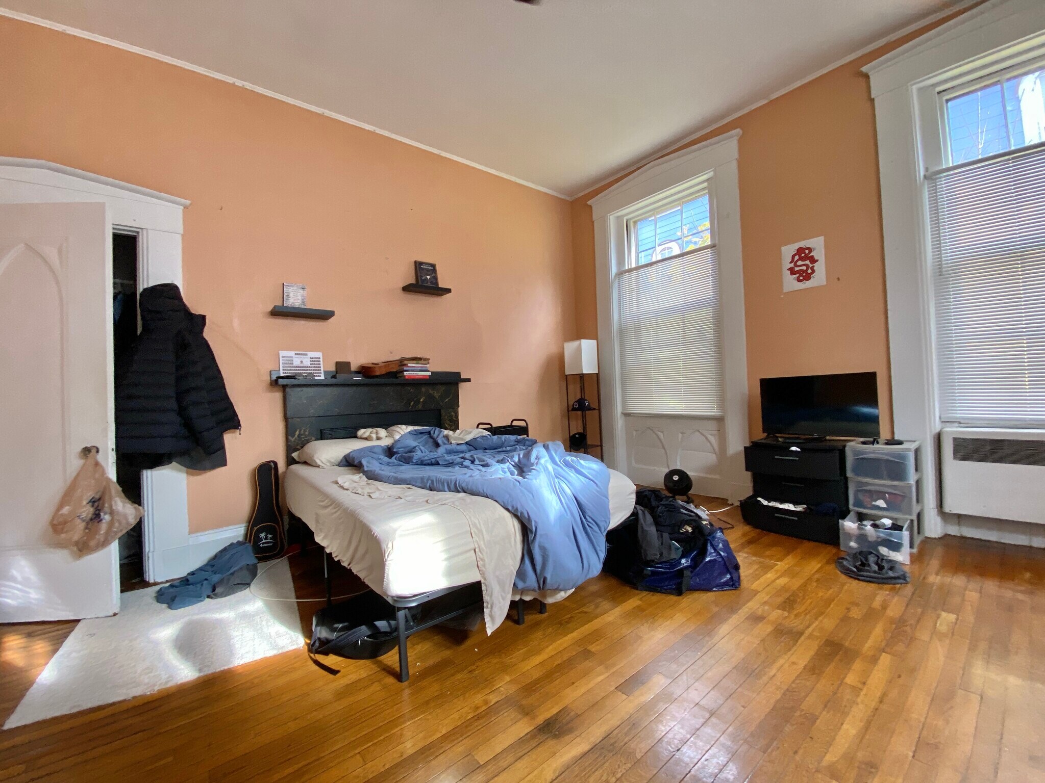 Building Photo - 139 Hillside St