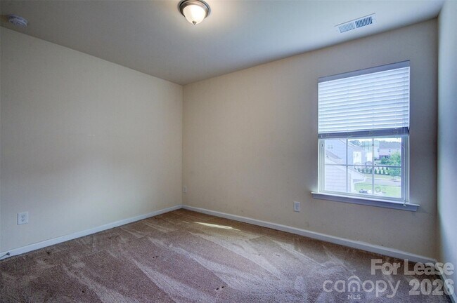 Building Photo - 16125 Hammersmith Farm Dr