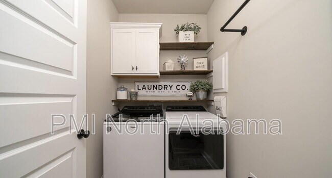 Building Photo - 120 Elledge Farm Dr