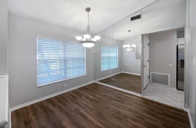 Building Photo - 18812 Lake Orienta Ct