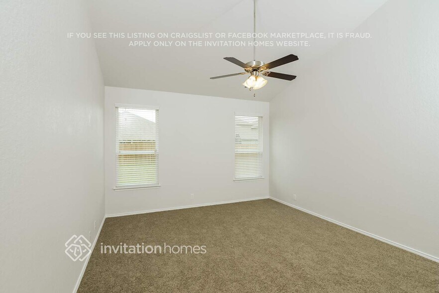 Building Photo - 13815 Murphy Haven