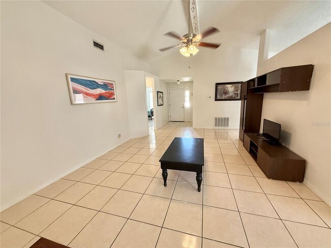 Building Photo - 4854 Kingston Cir