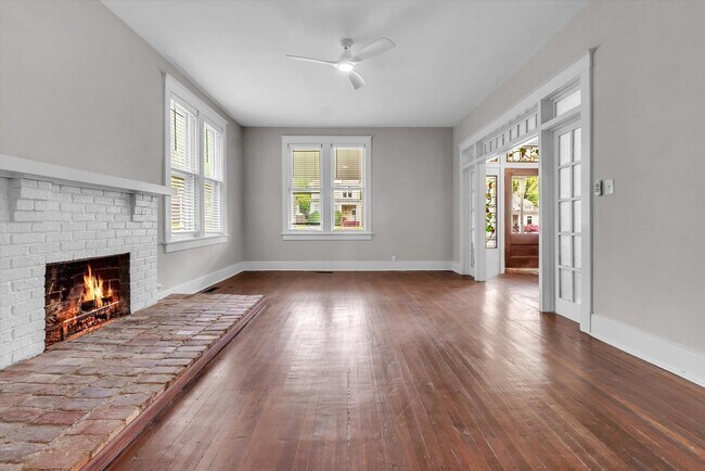 Building Photo - 2031 Central Ave