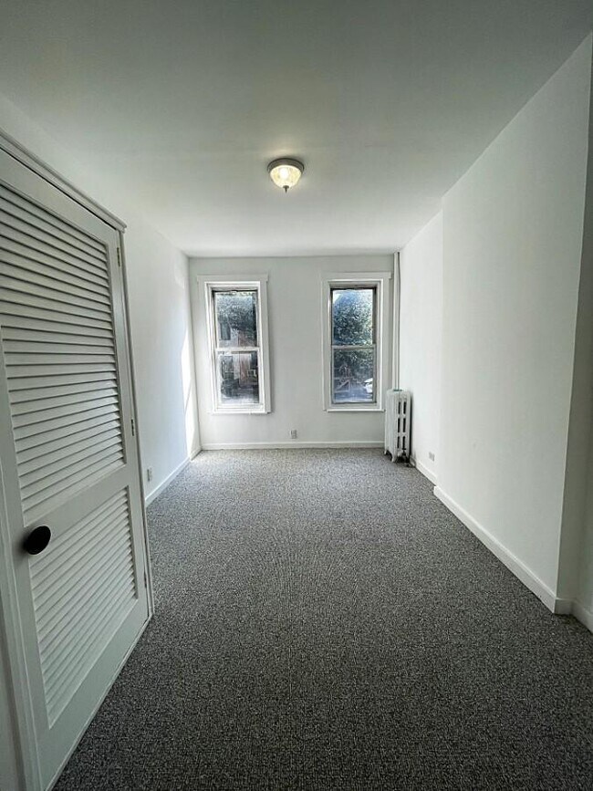 Building Photo - 2 bedroom in Brooklyn NY 11218