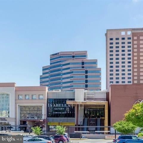 Building Photo - 1625 International Dr