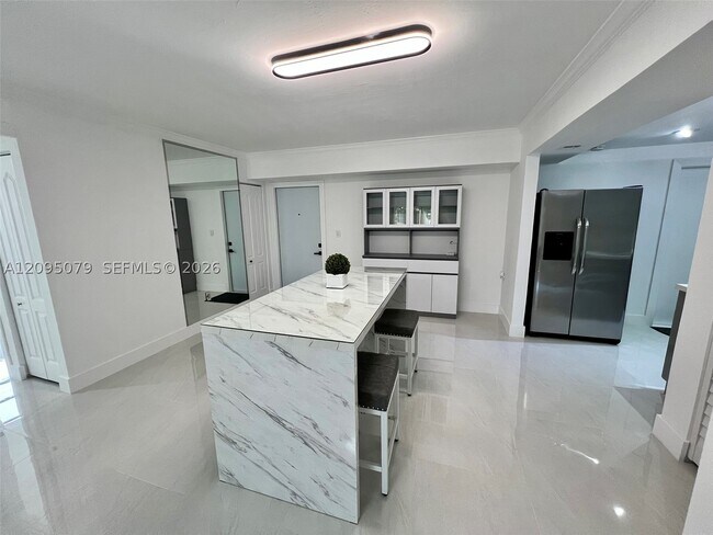 Building Photo - 7825 Miller Dr