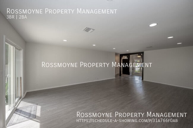 Building Photo - 7000 Lasaine Ave