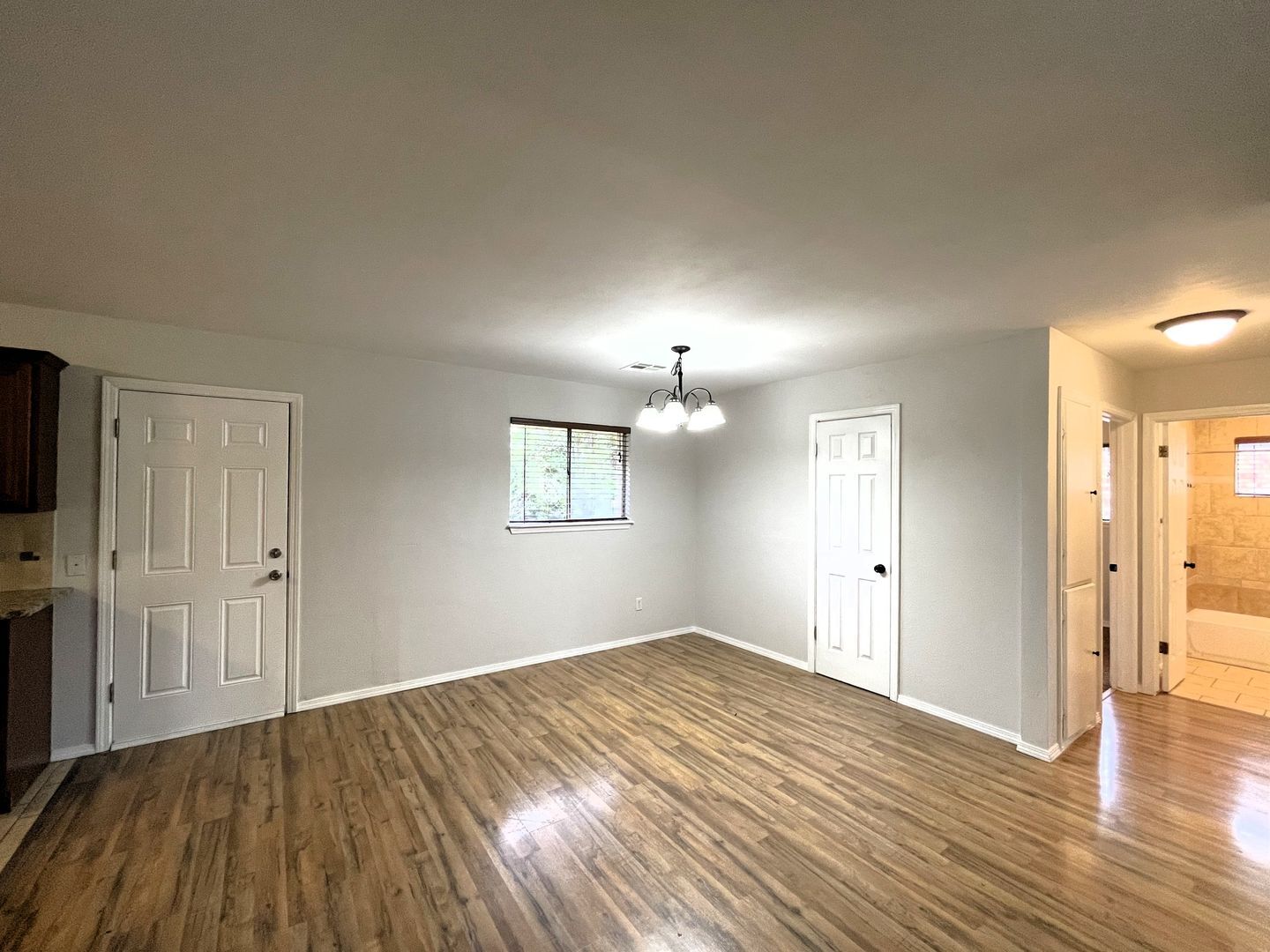 Building Photo - 7400 S Drexel Pl