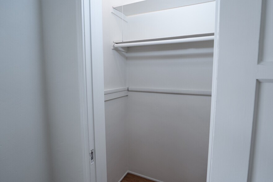 bedroom closet - 638 N Gardner St