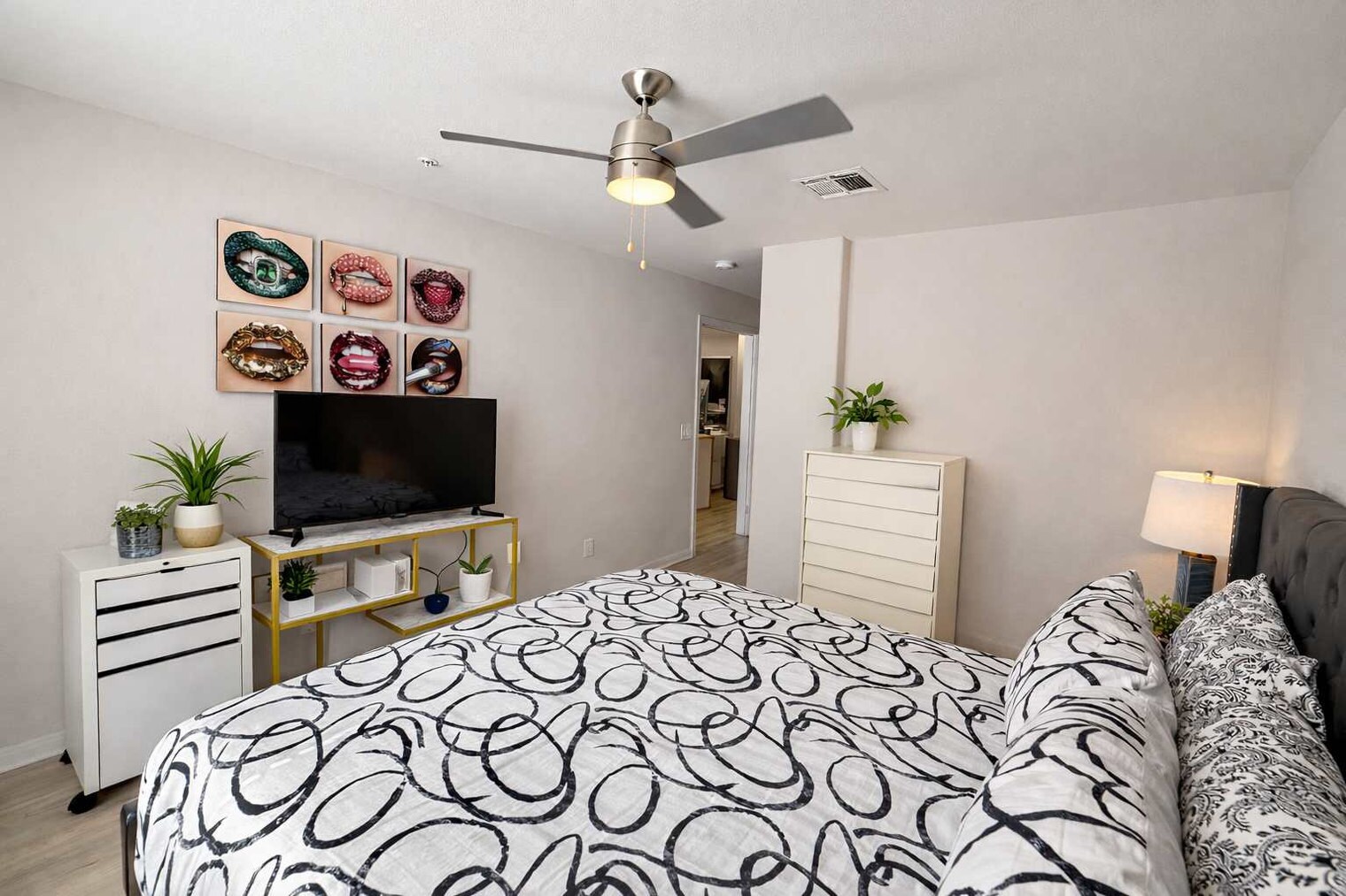 Building Photo - 1670 Kettner Blvd