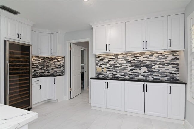 Building Photo - 4202 Deepwater Ln
