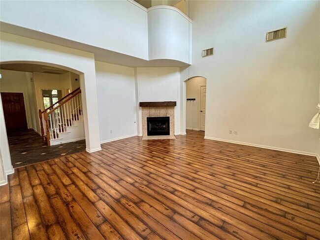 Building Photo - 4430 Pasada Ln