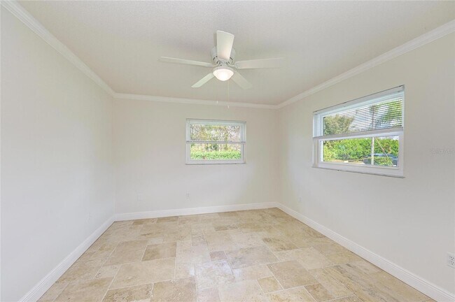 Building Photo - 1307 Primrose Rd