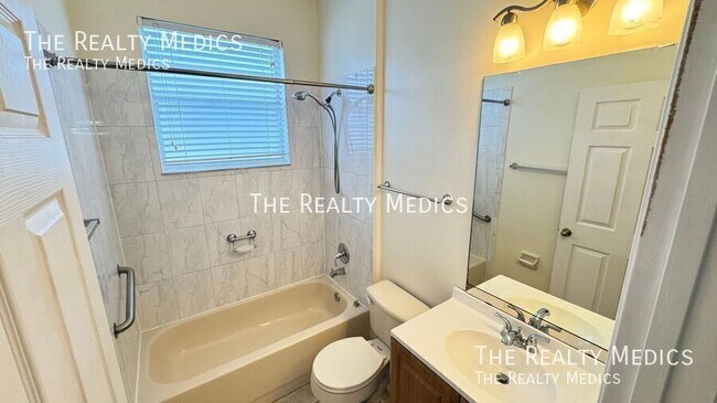 Building Photo - 13628 Tetherline Trail