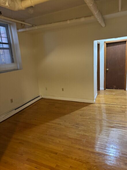 Building Photo - 115 St Stephen St