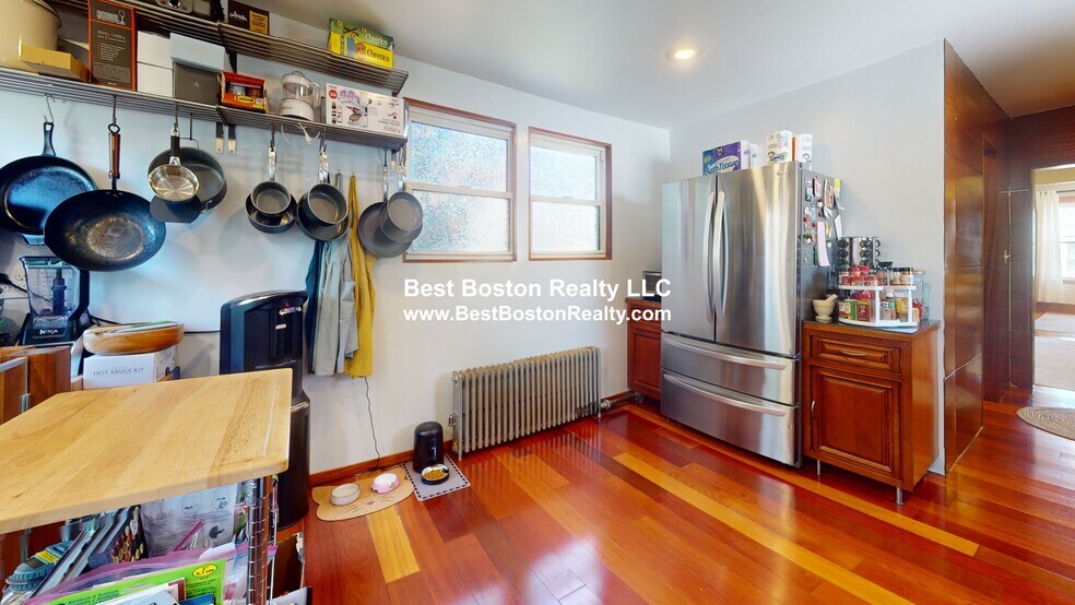 Building Photo - 18 Nashua St