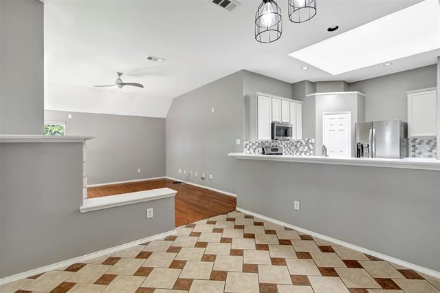 Building Photo - 9709 Lovers Ln