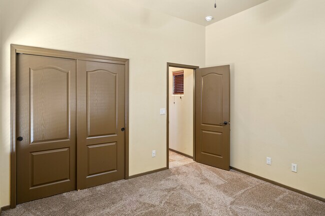 Building Photo - 3950 Agua De Vida Dr