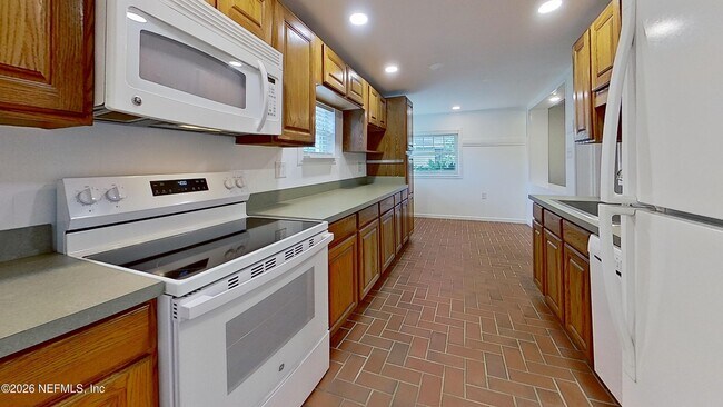 Building Photo - 6413 Colgate Rd