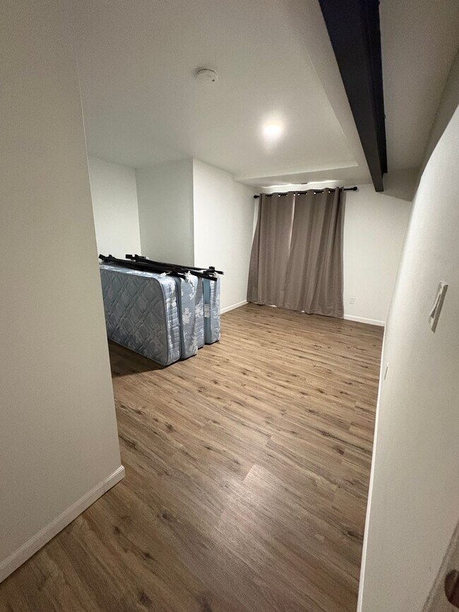 Building Photo - 5050 Rill Valley Way