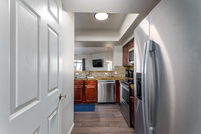 Building Photo - 15095 N Thompson Peak Pkwy