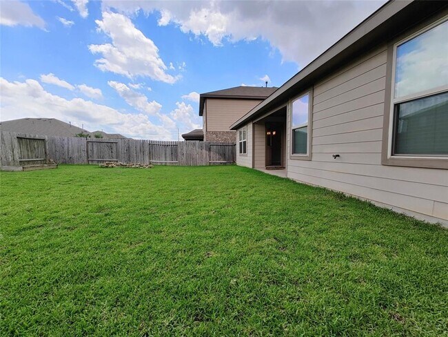 Building Photo - 29331 Dunns Creek Ct