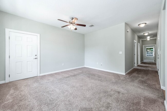 Building Photo - 1530 1st Ave N