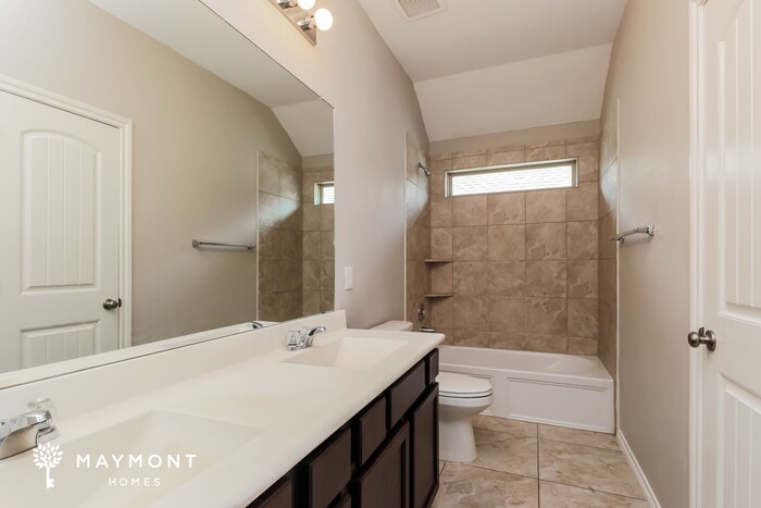 Building Photo - 23739 Via Maria Dr