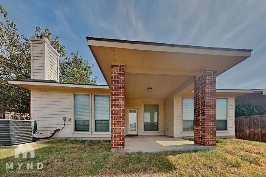 Building Photo - 10861 Hawks Landing Rd