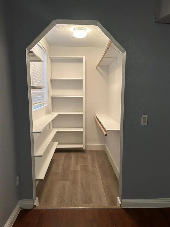 Building Photo - 6902 Colony Park Dr