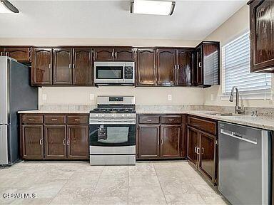 Building Photo - 12756 Tierra Mina Dr
