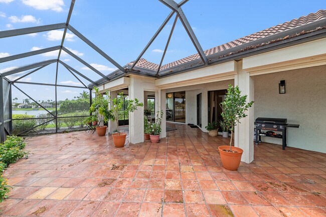 Building Photo - 12541 Shoreside Ln