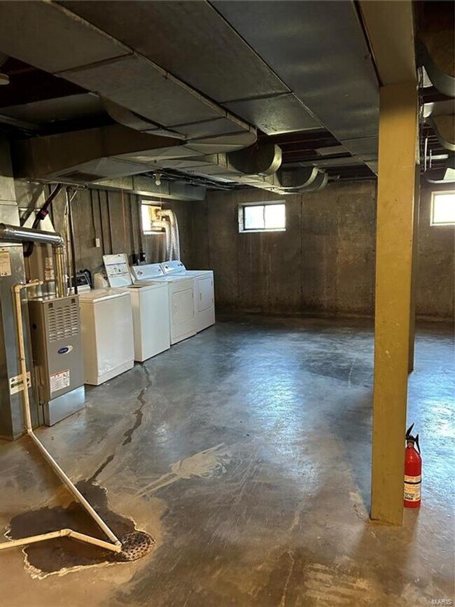 Building Photo - 7227-7229 Balson