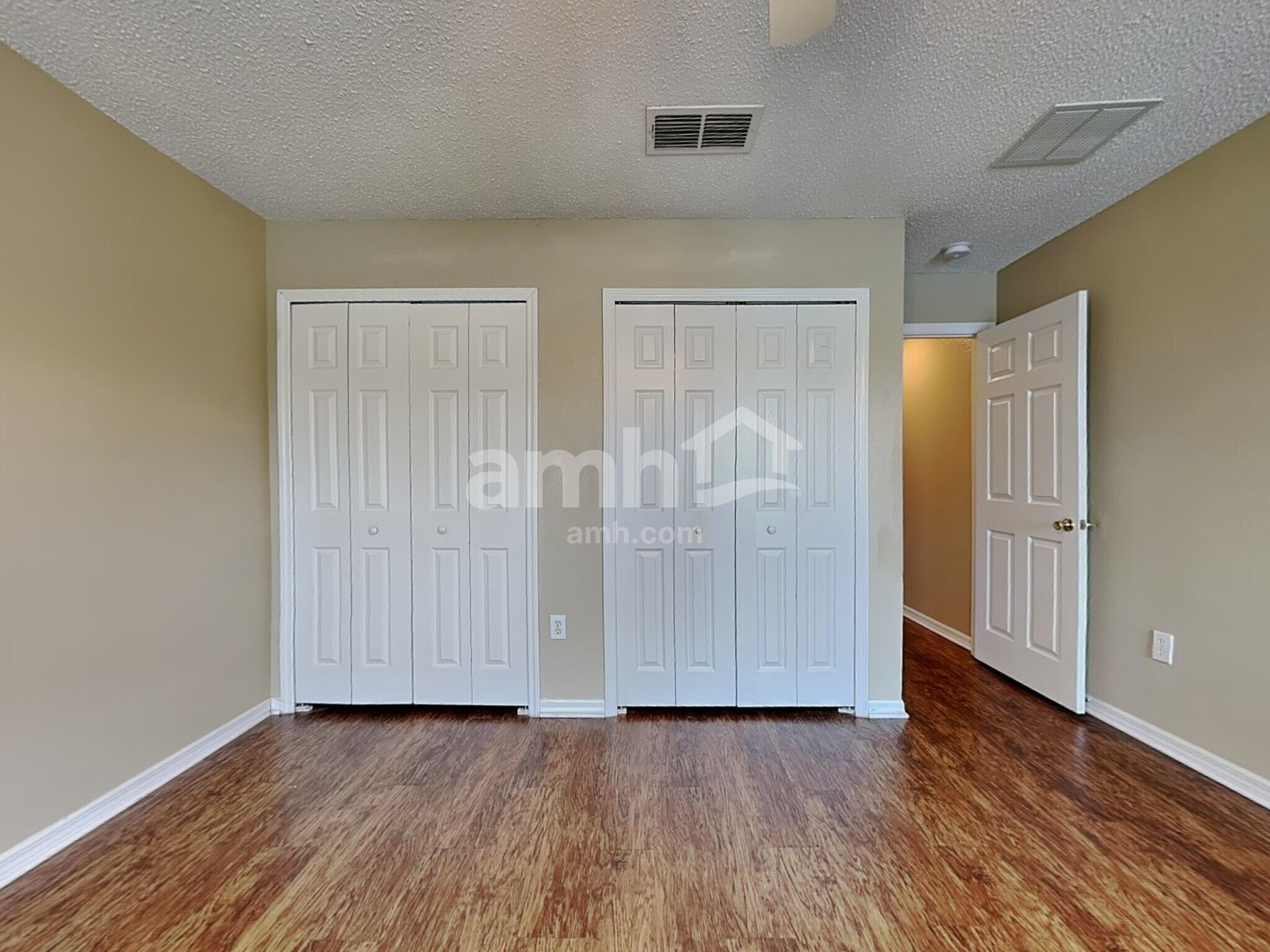 Building Photo - 233 Southbridge Cir